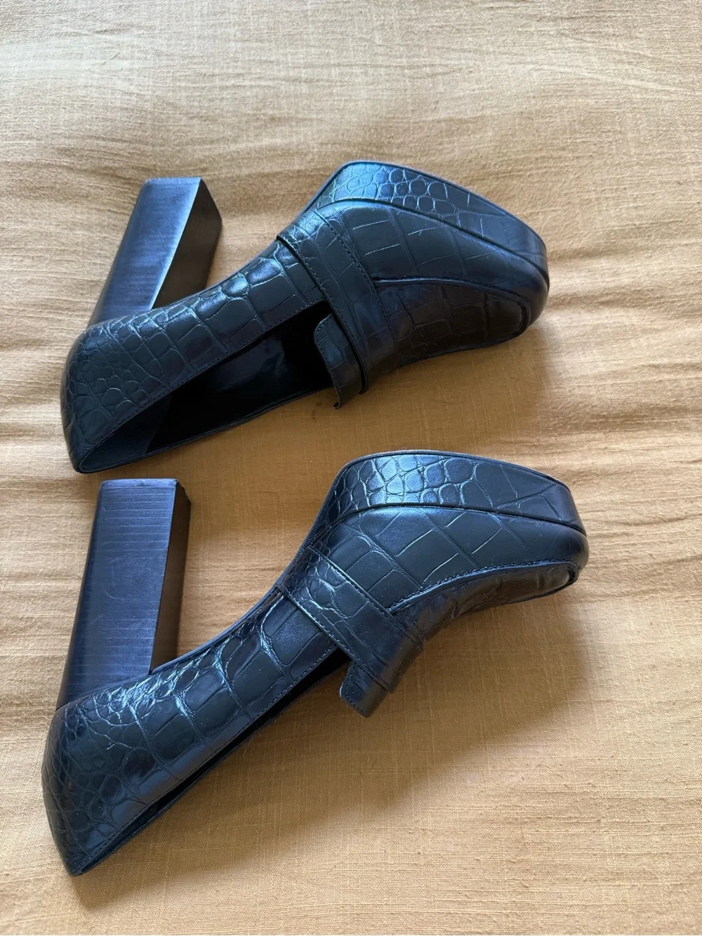 Vince Camino Women’s Croc-Embossed Black Platform Heels